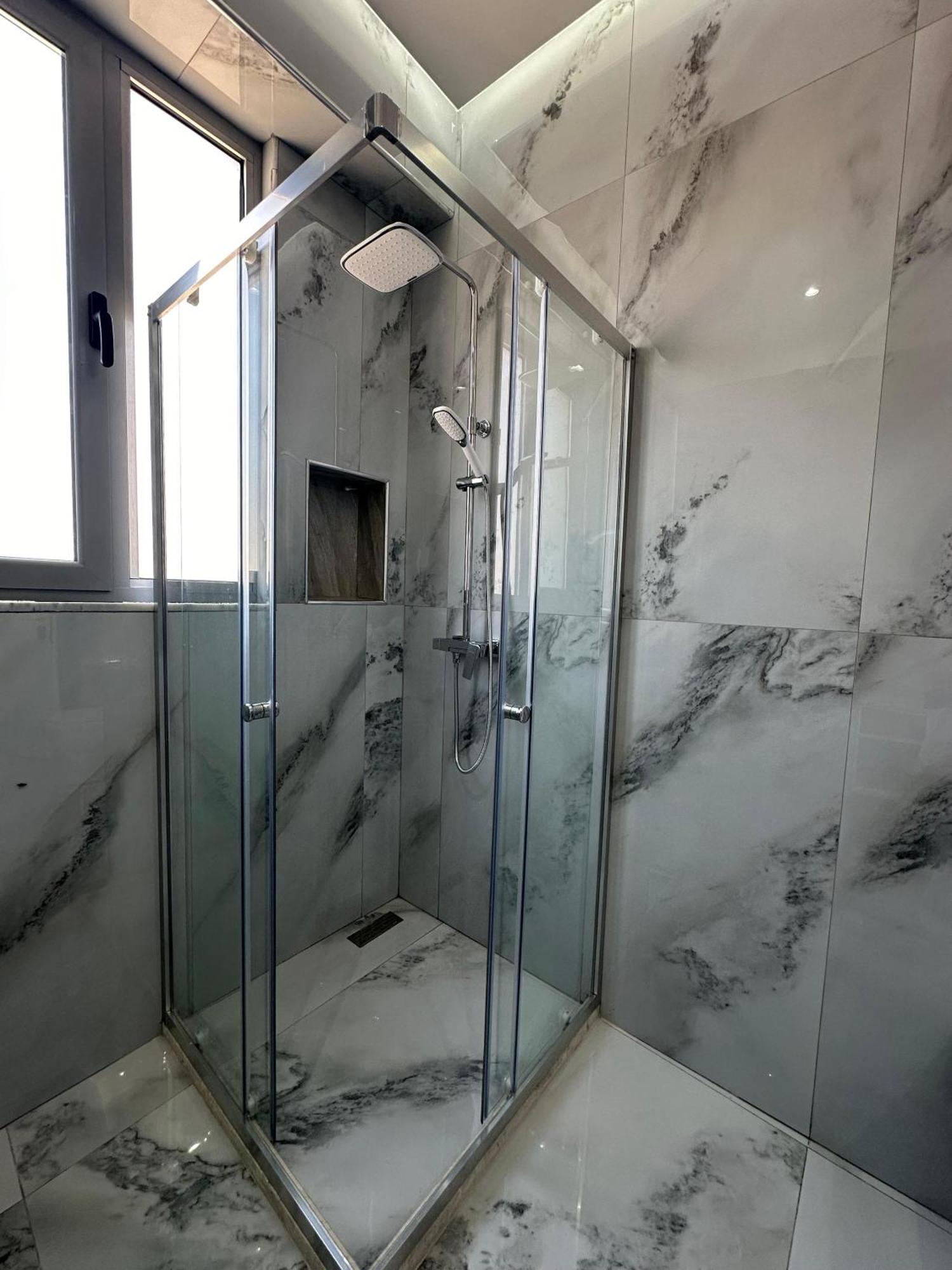 Gael Luxury Apartment Берат Экстерьер фото